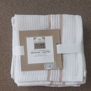 White and Tan Wash Cloth Set